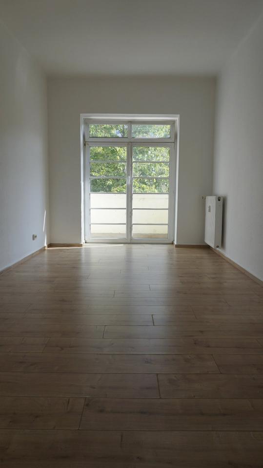 Vollausgestattetes Studierenden-Zimmer in charmanter AltbauWohnung – zentral & ruhig!