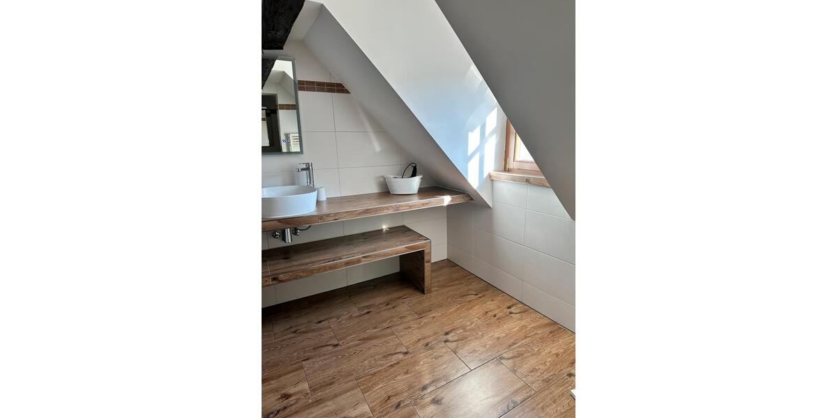 Dachgeschoßwohnung Erfurt - 1.5 Zimmer, 70 m&sup2;, 900&euro; | Angebot:24472837