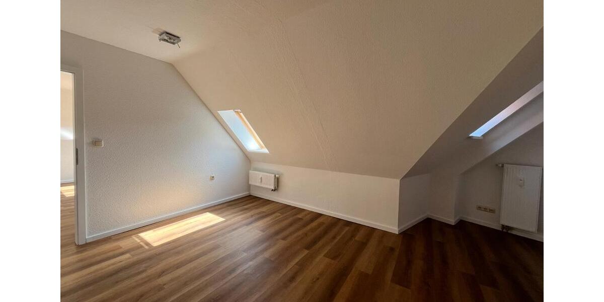 Dachgeschoßwohnung Stralsund - 3 Zimmer, 83 m&sup2;, 820&euro; | Angebot:26477490