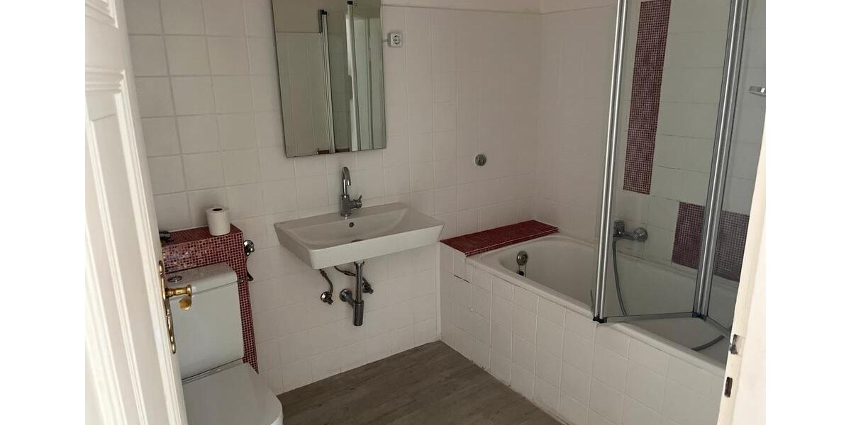 Hochparterre Hamm - 4 Zimmer, 95 m&sup2;, 1.180&euro; | Angebot:26364806