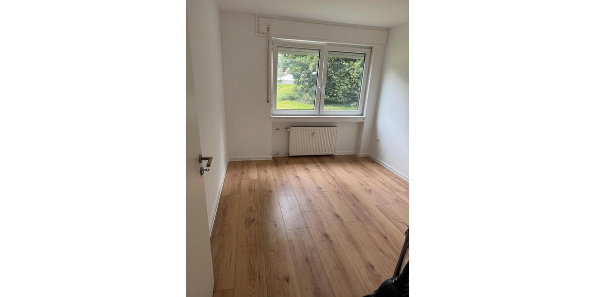 Etagenwohnung Blomberg - 4 Zimmer, 81 m&sup2;, 600&euro; | Angebot:26261728