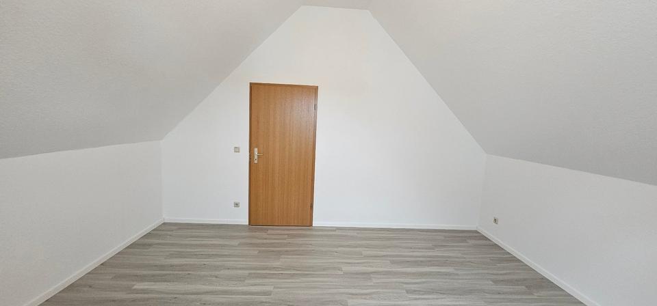 Dachgeschoßwohnung Schmalkalden - 2 Zimmer, 85 m&sup2;, 720&euro; | Angebot:24826967