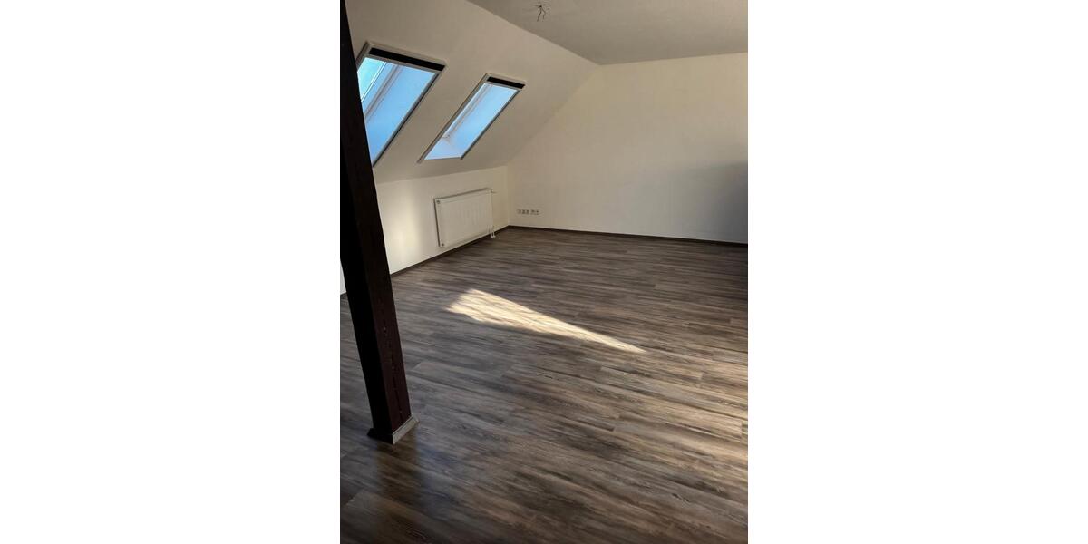 Dachgeschoßwohnung Sangerhausen - 2 Zimmer, 65 m&sup2;, 450&euro; | Angebot:26477915