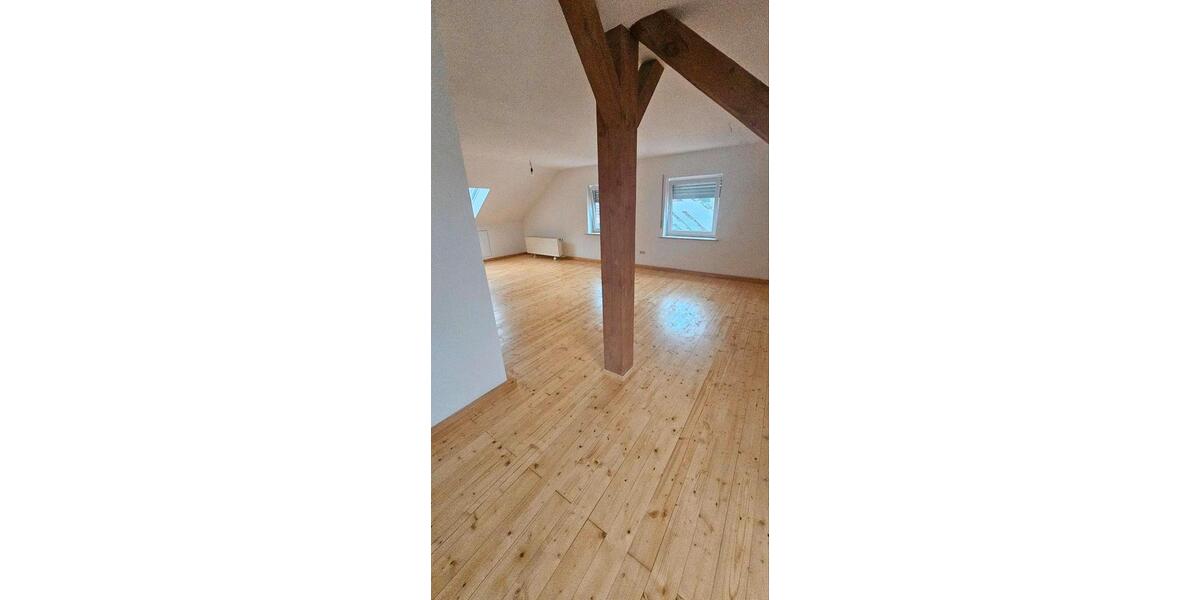 Einfamilienhaus Waldmünchen - 9 Zimmer, 300 m&sup2;, 1.500&euro; | Angebot:26594504