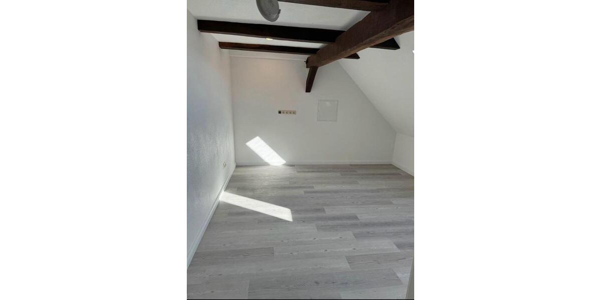 Etagenwohnung Bad Wildungen - 3 Zimmer, 140 m&sup2;, 1.200&euro; | Angebot:26365825