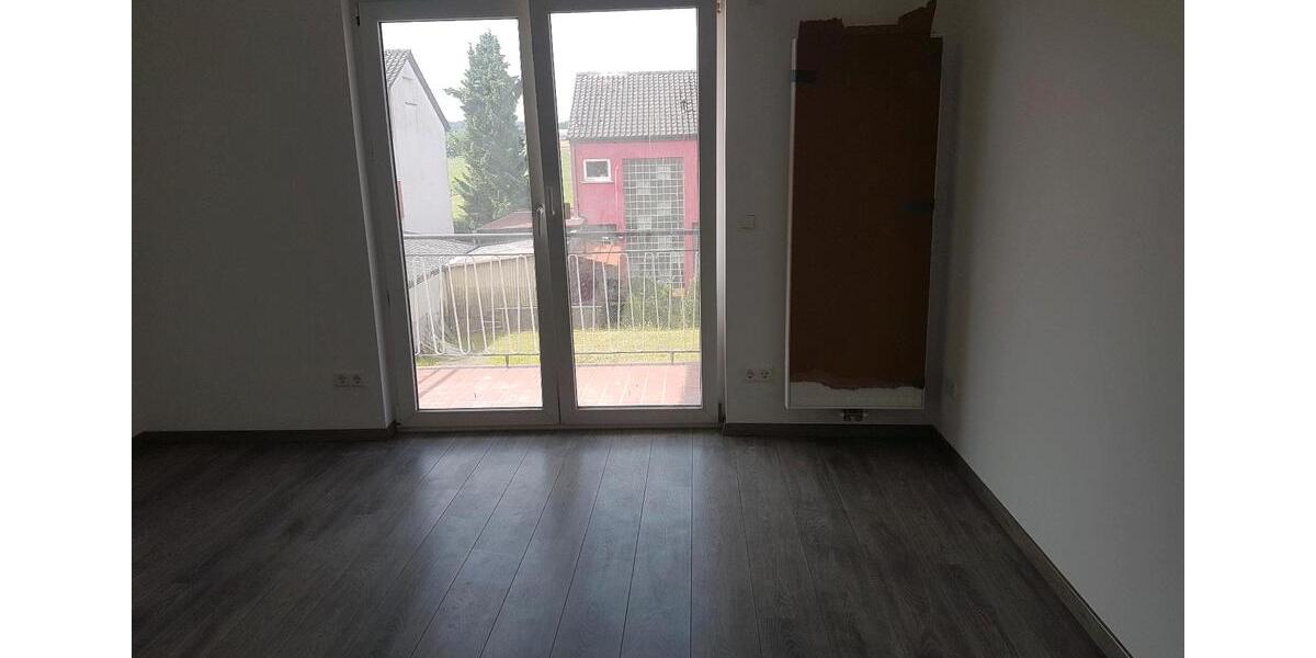 Etagenwohnung Massenbachhausen - 4 Zimmer, 85 m&sup2;, 930&euro; | Angebot:26619565