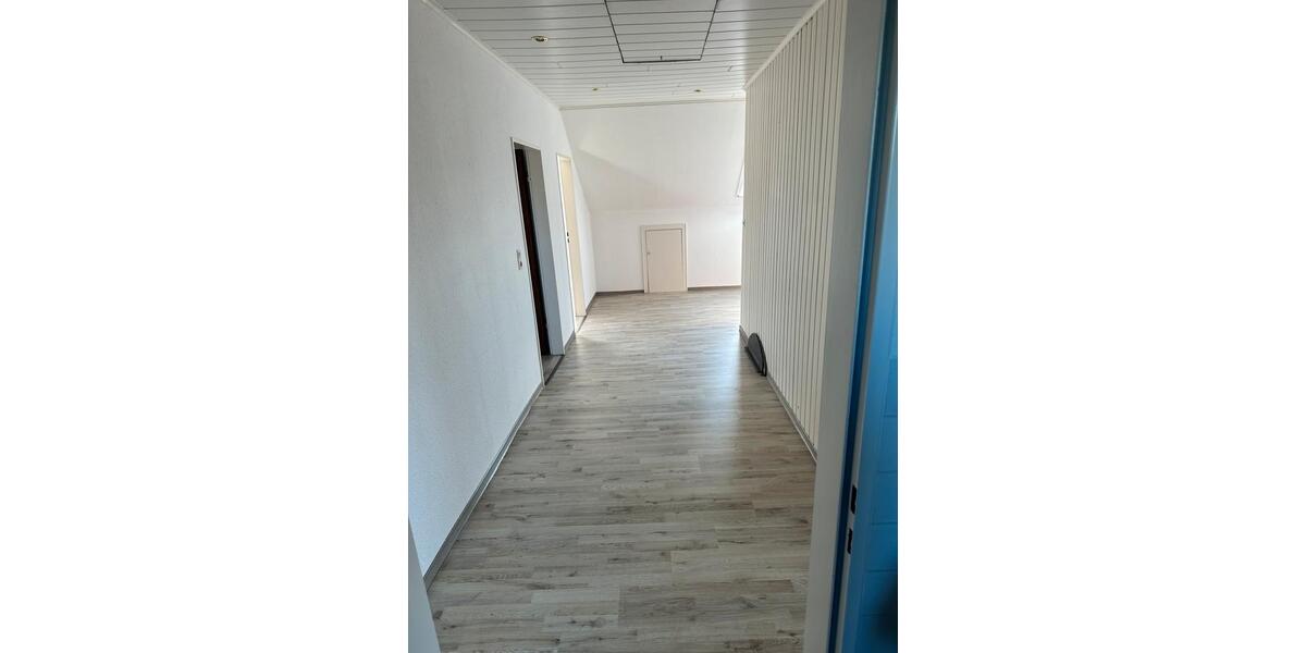 Etagenwohnung Preußisch Oldendorf - 10 Zimmer, 187 m&sup2;, 1.600&euro; | Angebot:26598027