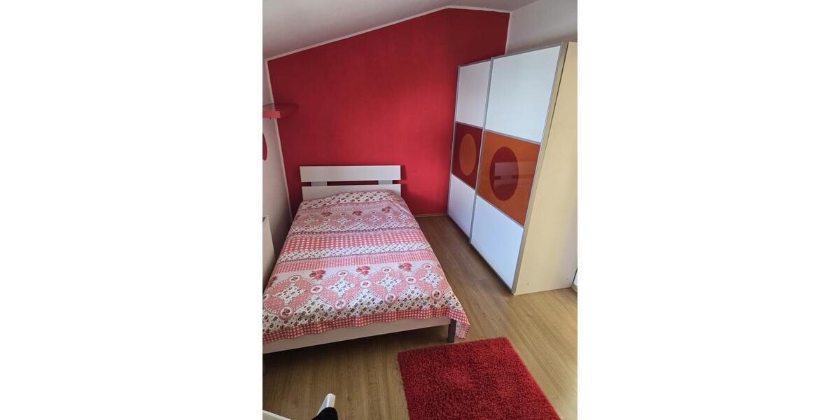 Etagenwohnung Lüdenscheid Brügge - 4 Zimmer, 110 m&sup2;, 650&euro; | Angebot:24663555