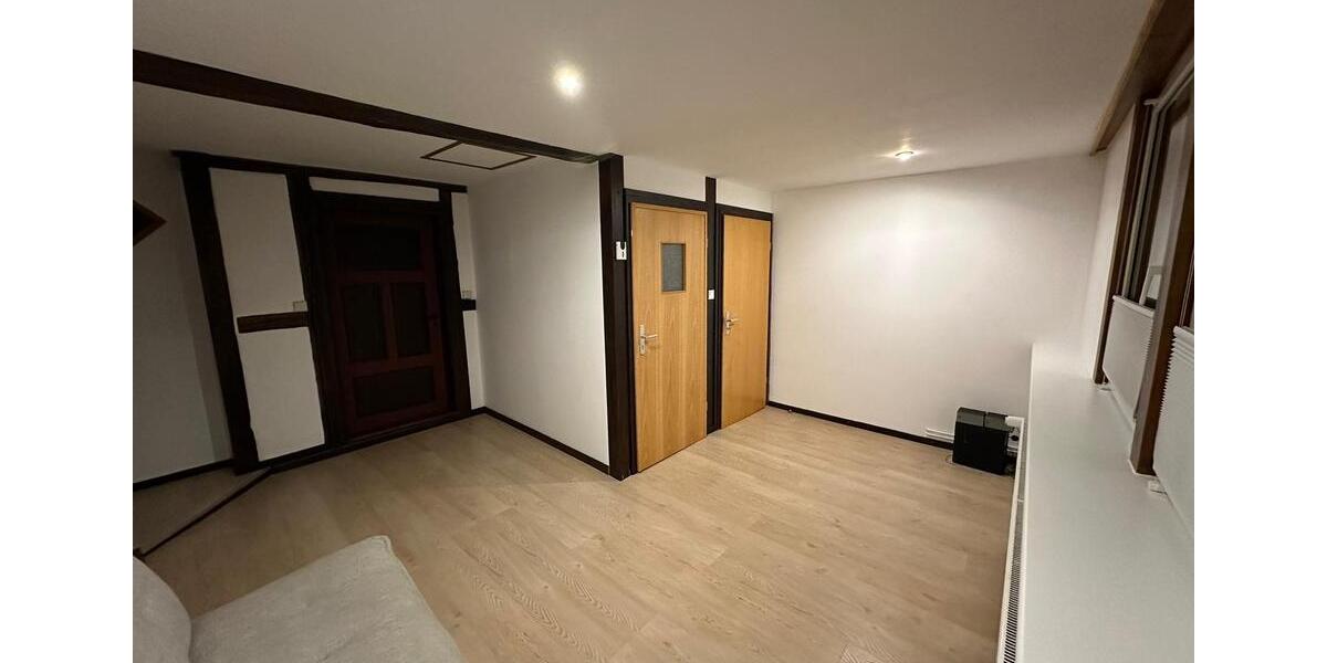 Dachgeschoßwohnung Wolfsburg - 3 Zimmer, 60 m&sup2;, 448&euro; | Angebot:26556542