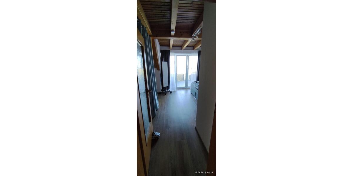 Dachgeschoßwohnung Üchtelhausen - 4 Zimmer, 140 m&sup2;, 900&euro; | Angebot:26506554