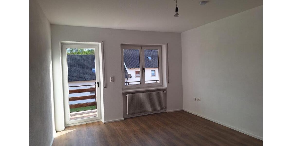 Etagenwohnung Kümmersbruck - 7 Zimmer, 170 m&sup2;, 1.490&euro; | Angebot:26602908