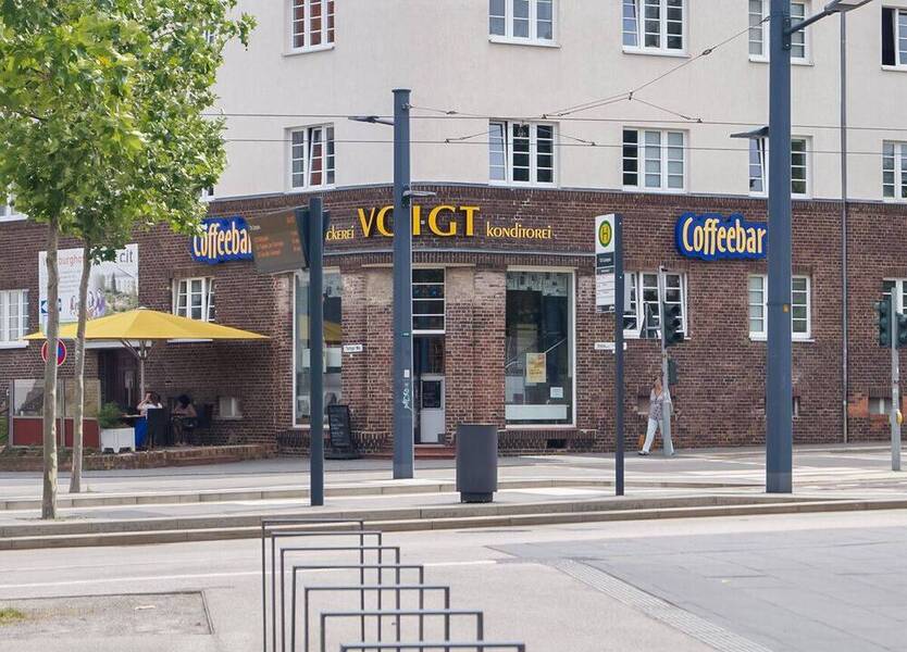 2-Raum-Wohnung mit lichtdurchflutetem 30 m² WohnZimmer, Balkon und EBK!