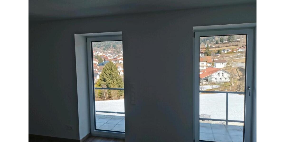 Erdgeschoßwohnung Bodenmais - 4 Zimmer, 95 m&sup2;, 950&euro; | Angebot:25204494