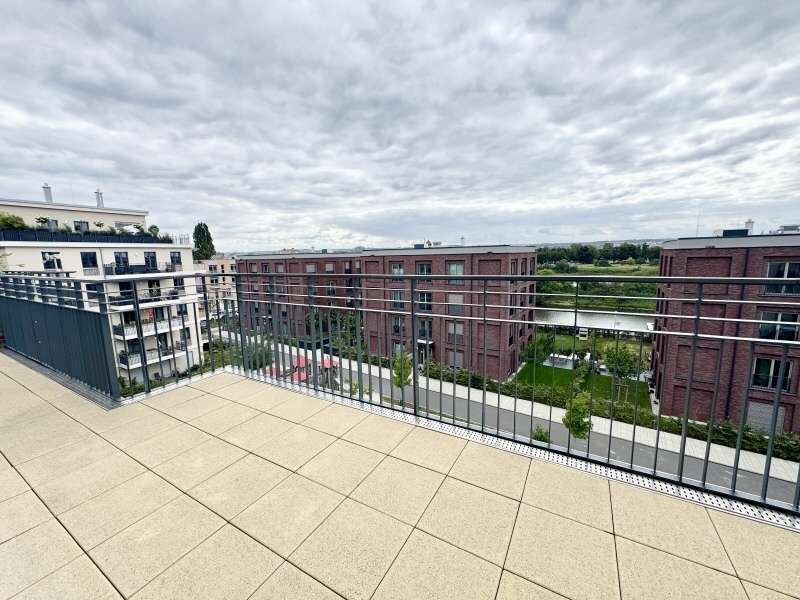 Wohnung zum Mieten in Dresden 2.300 € 109.3 m²