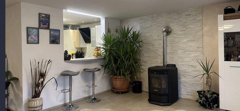 Etagenwohnung Kenzingen - 6 Zimmer, 190 m&sup2;, 2.200&euro; | Angebot:26406601
