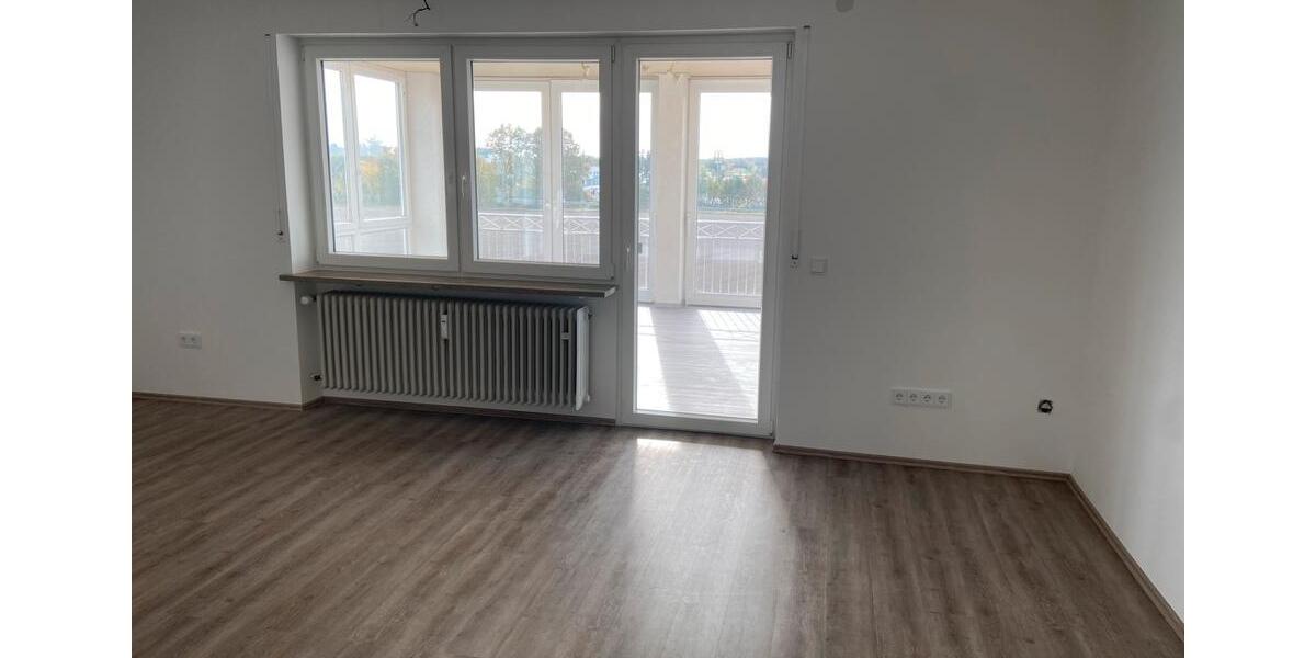 Etagenwohnung Schwandorf - 5 Zimmer, 130 m&sup2;, 1.320&euro; | Angebot:25296135