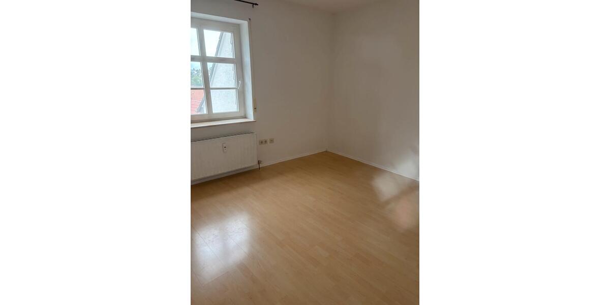 Etagenwohnung Schwalmstadt - 1 Zimmer, 120 m&sup2;, 1.000&euro; | Angebot:26459852