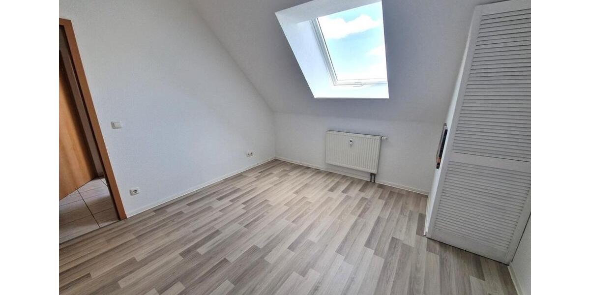 Dachgeschoßwohnung Merseburg - 2 Zimmer, 67 m&sup2;, 530&euro; | Angebot:26236506