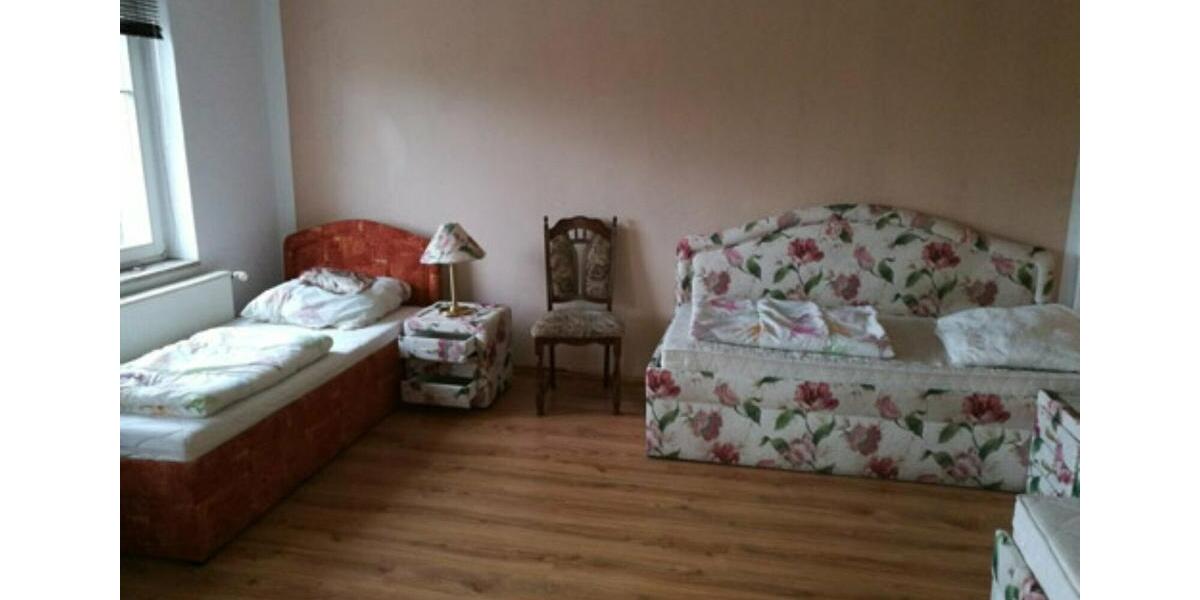 Wohnen auf Zeit Sternberg - 20 Zimmer, 300 m&sup2;, 15&euro; | Angebot:10063534