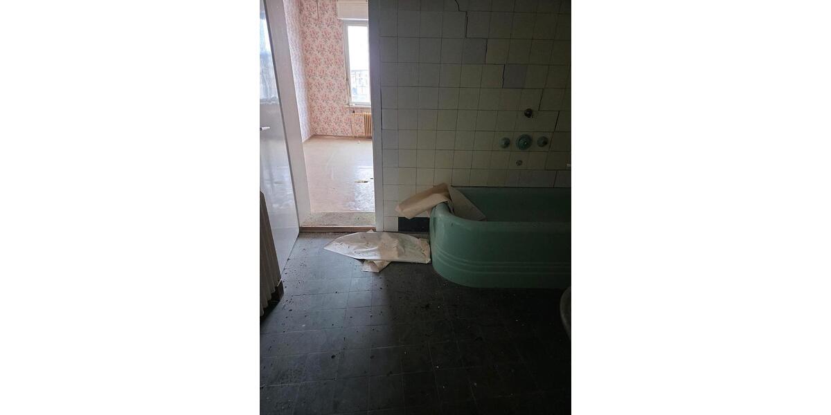 Etagenwohnung Lenzen (Elbe) - 7 Zimmer, 150 m&sup2;, 1.000&euro; | Angebot:24706323