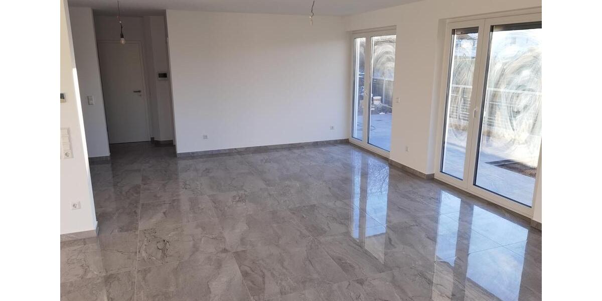 Etagenwohnung Großbettlingen - 4 Zimmer, 128 m&sup2;, 2.100&euro; | Angebot:26478696