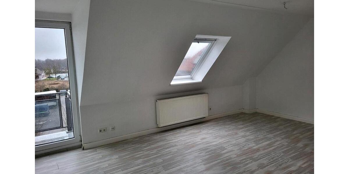 Dachgeschoßwohnung Schwarzheide - 2 Zimmer, 65 m&sup2;, 640&euro; | Angebot:25219483