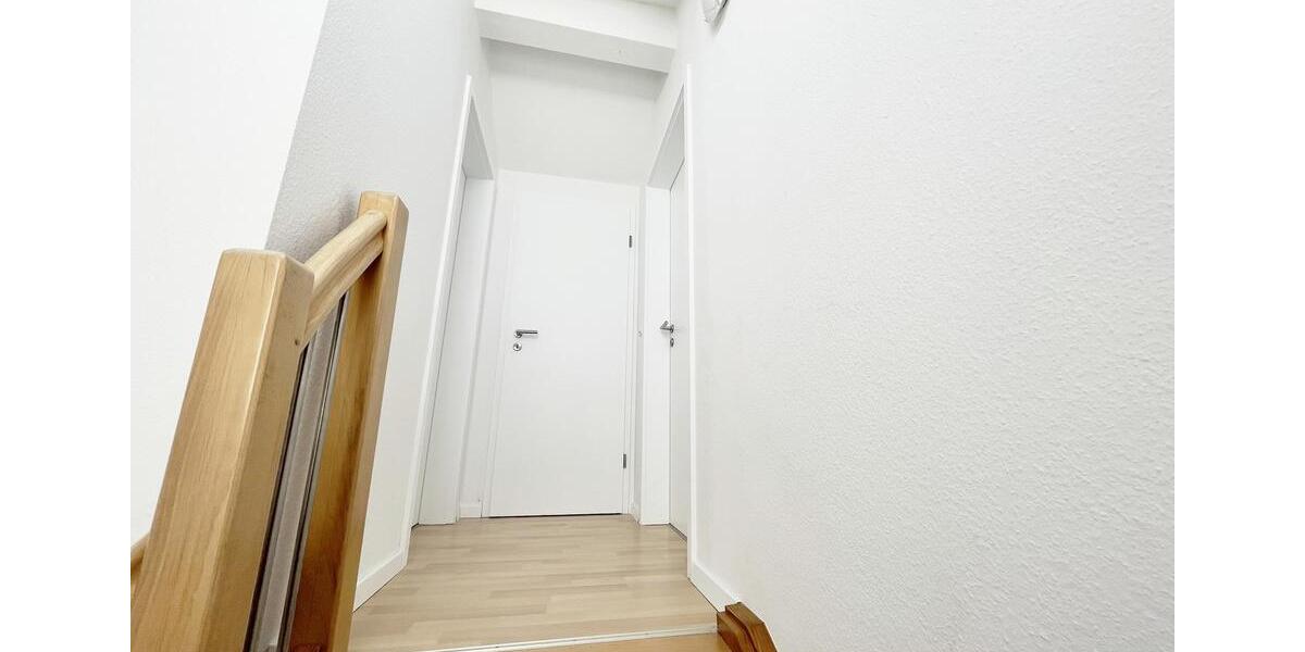 Dachgeschoßwohnung Pforzheim Dillweißenstein - 3.5 Zimmer, 103 m&sup2;, 1.190&euro; | Angebot:26699227