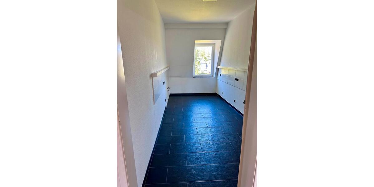 Etagenwohnung Wuppertal Brill - 3 Zimmer, 99 m&sup2;, 1.388&euro; | Angebot:26680740