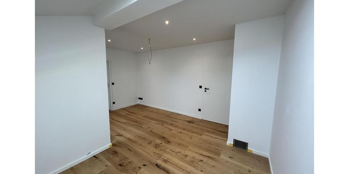 Etagenwohnung Bad Endorf - 4.5 Zimmer, 160 m&sup2;, 2.000&euro; | Angebot:25640042