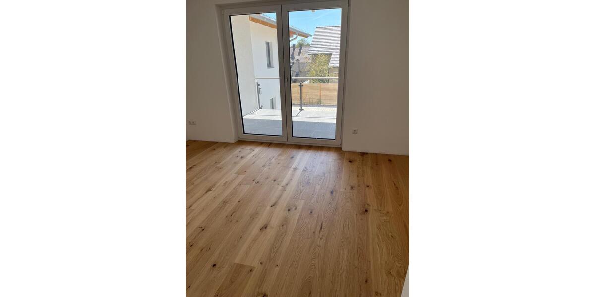 Etagenwohnung Gangkofen - 3.5 Zimmer, 91 m&sup2;, 910&euro; | Angebot:26625194