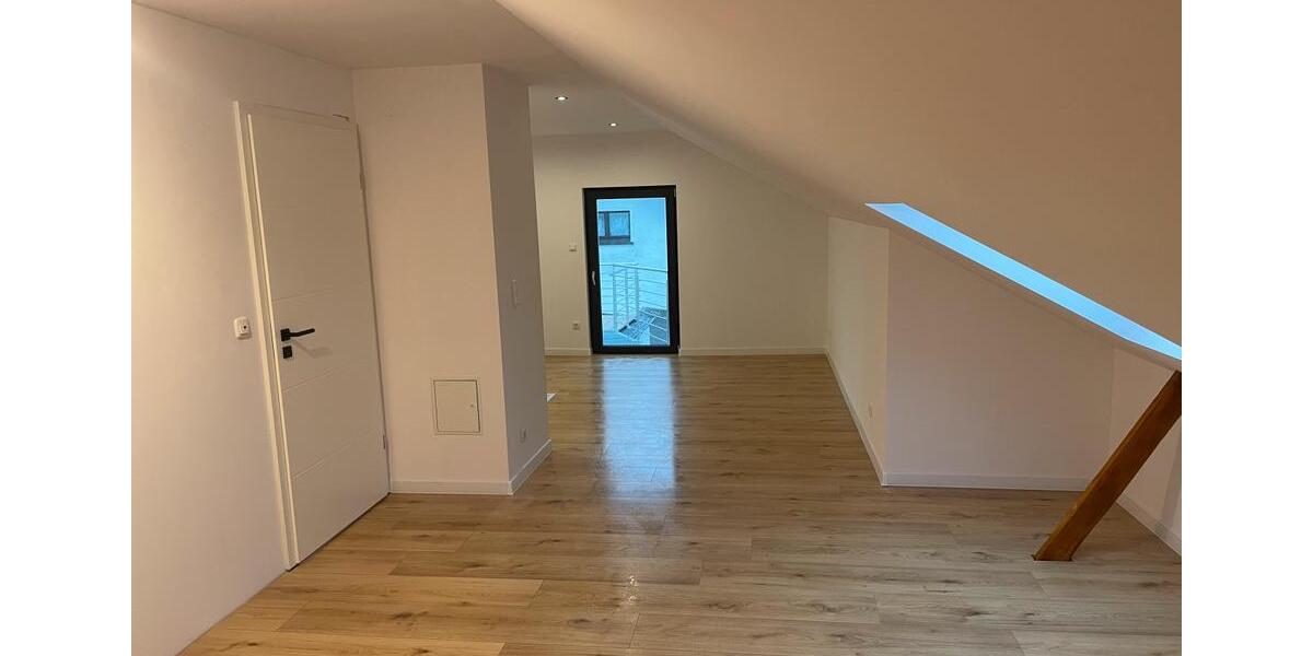 Dachgeschoßwohnung Wetzlar Altenberger Straße - 2 Zimmer, 70 m&sup2;, 730&euro; | Angebot:26461825