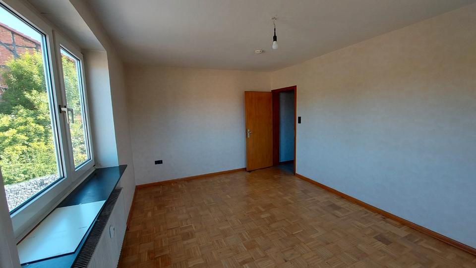 Etagenwohnung Baunatal - 3 Zimmer, 95 m&sup2;, 875&euro; | Angebot:26033428