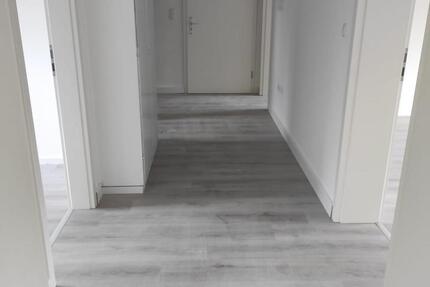 Wohnung Plettenberg - 4 Zimmer, 90 m&sup2;, 620&euro; | Angebot:24796038