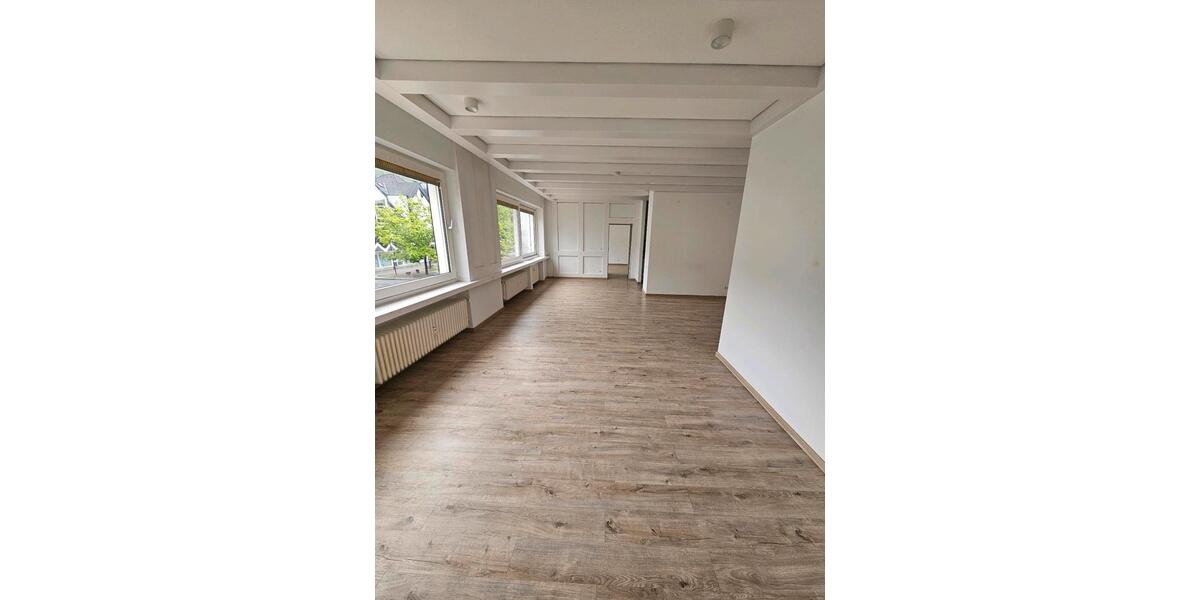 Etagenwohnung Lennestadt - 3 Zimmer, 85 m&sup2;, 890&euro; | Angebot:26693978