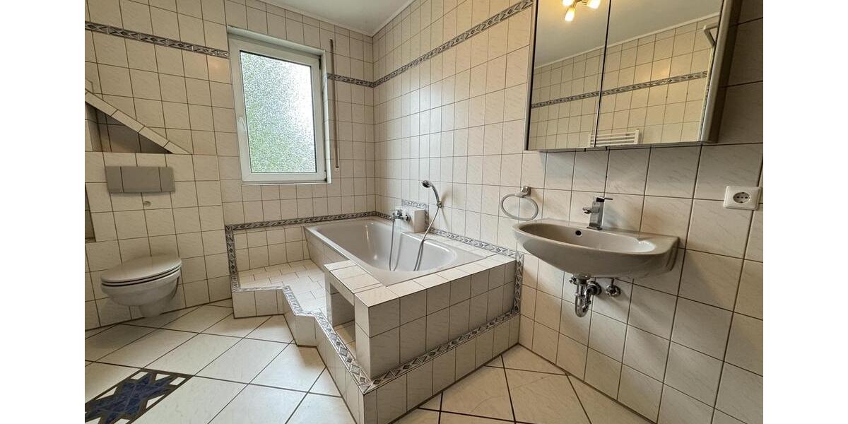 Etagenwohnung Rees - 2 Zimmer, 71 m&sup2;, 585&euro; | Angebot:26545800