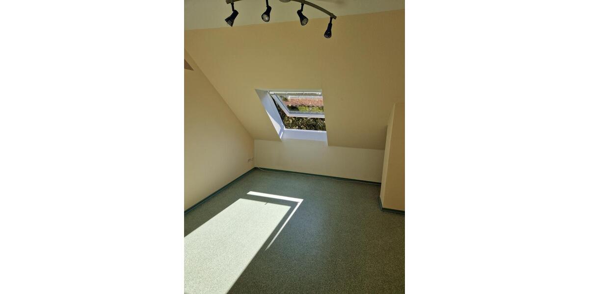 Dachgeschoßwohnung Allershausen - 1 Zimmer, 53 m&sup2;, 450&euro; | Angebot:25961687