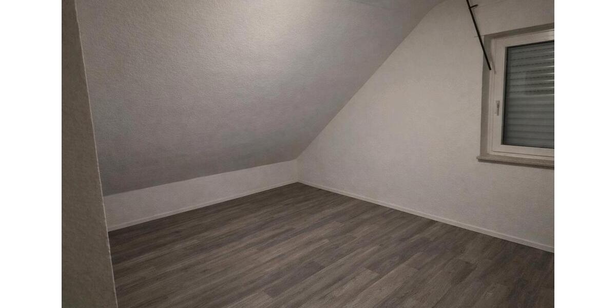 Dachgeschoßwohnung Schmitten im Taunus - 2 Zimmer, 47 m&sup2;, 670&euro; | Angebot:24789419