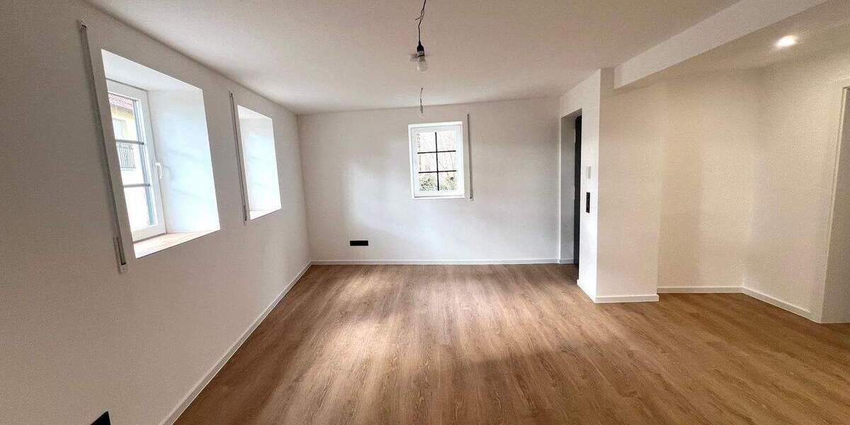 Mehrfamilienhaus, Wohnhaus Nußbaum - 7 Zimmer, 184 m&sup2;, 1.750&euro; | Angebot:25683799