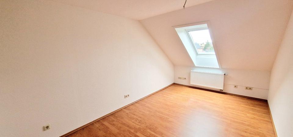 Dachgeschoßwohnung Sangerhausen - 4 Zimmer, 130 m&sup2;, 690&euro; | Angebot:26348035