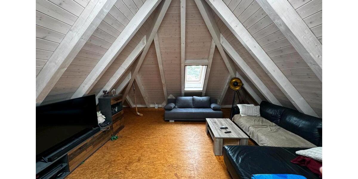 Dachgeschoßwohnung Velburg - 4 Zimmer, 105 m&sup2;, 840&euro; | Angebot:26050543