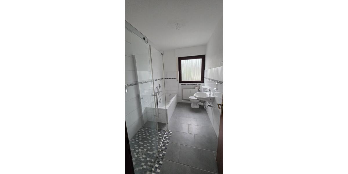 Erdgeschoßwohnung Aerzen - 3.5 Zimmer, 102 m&sup2;, 600&euro; | Angebot:25402892