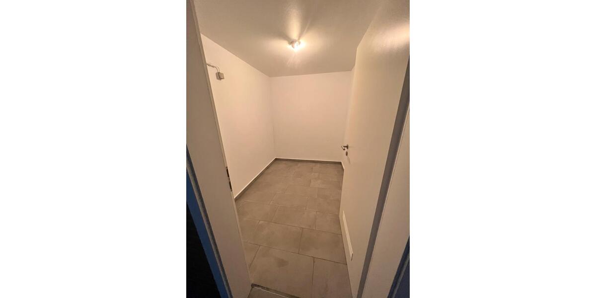 Etagenwohnung Bonn Beuel-Mitte - 4 Zimmer, 110 m&sup2;, 2.500&euro; | Angebot:26164560