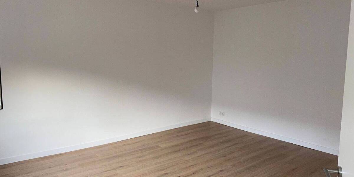 Etagenwohnung Mainz Weisenau - 2 Zimmer, 43 m&sup2;, 810&euro; | Angebot:26026579