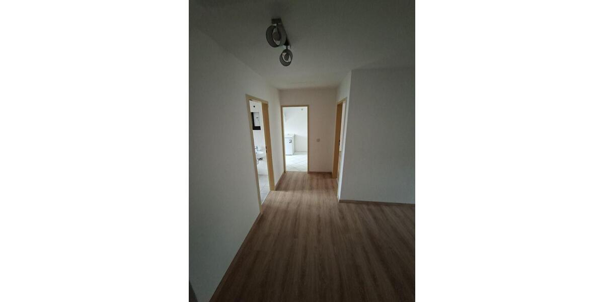 Dachgeschoßwohnung Freital - 2 Zimmer, 52 m&sup2;, 349&euro; | Angebot:24983862