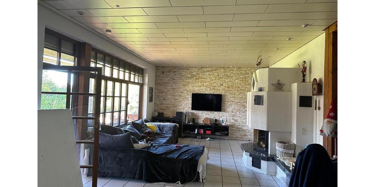 Etagenwohnung Schallstadt - 5 Zimmer, 185 m&sup2;, 2.450&euro; | Angebot:26615326