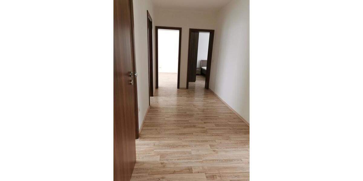 Dachgeschoßwohnung Marsberg - 3 Zimmer, 78 m&sup2;, 690&euro; | Angebot:26546031