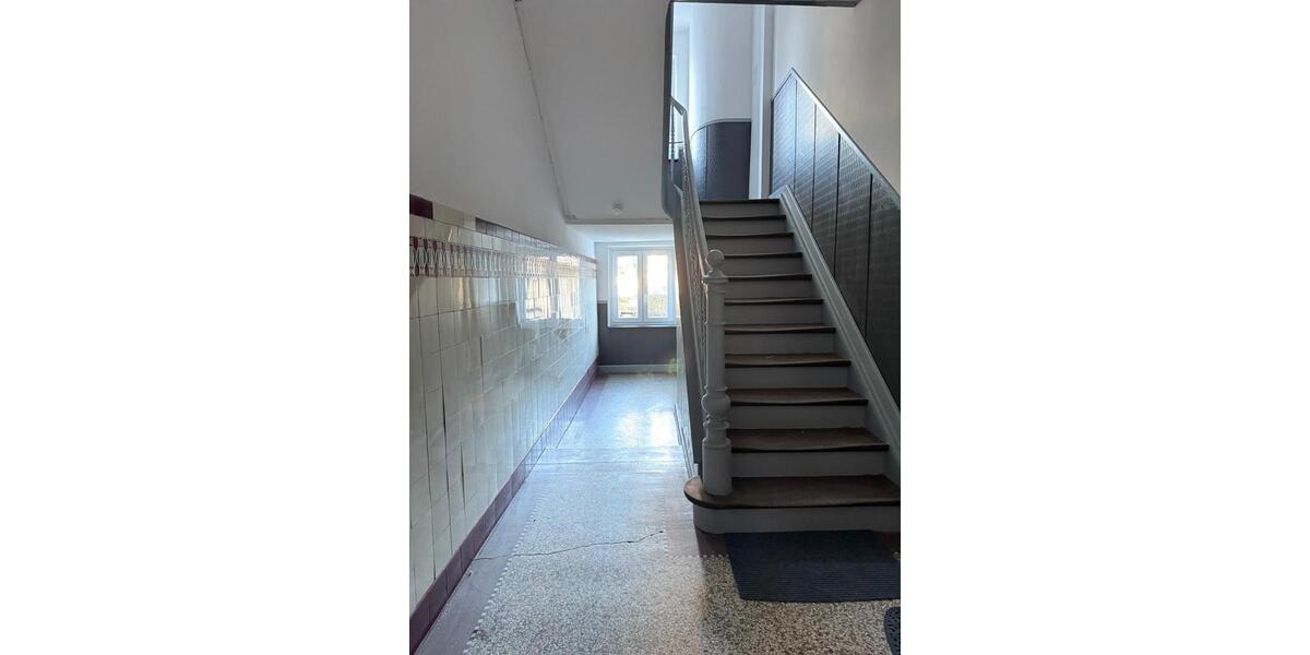 Etagenwohnung Saarbrücken St. Arnual - 3 Zimmer, 98 m&sup2;, 1.200&euro; | Angebot:25638031