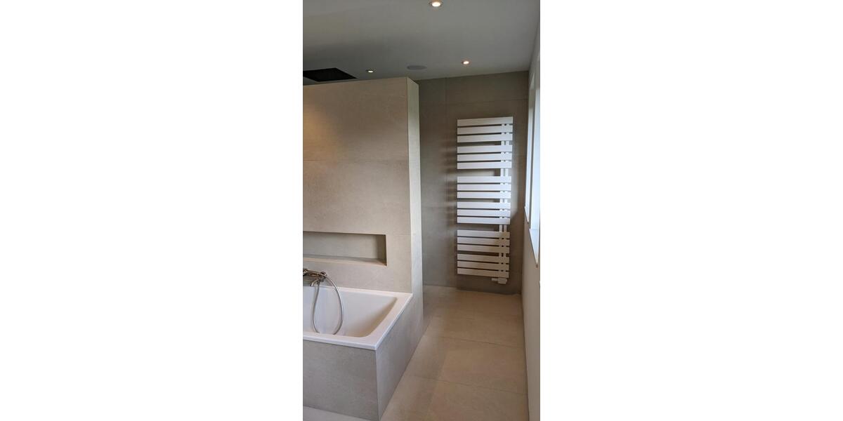 Freistehendes luxuriöses Einfamilienhaus am Waldrand in Halle (W) 4.5 zimmer