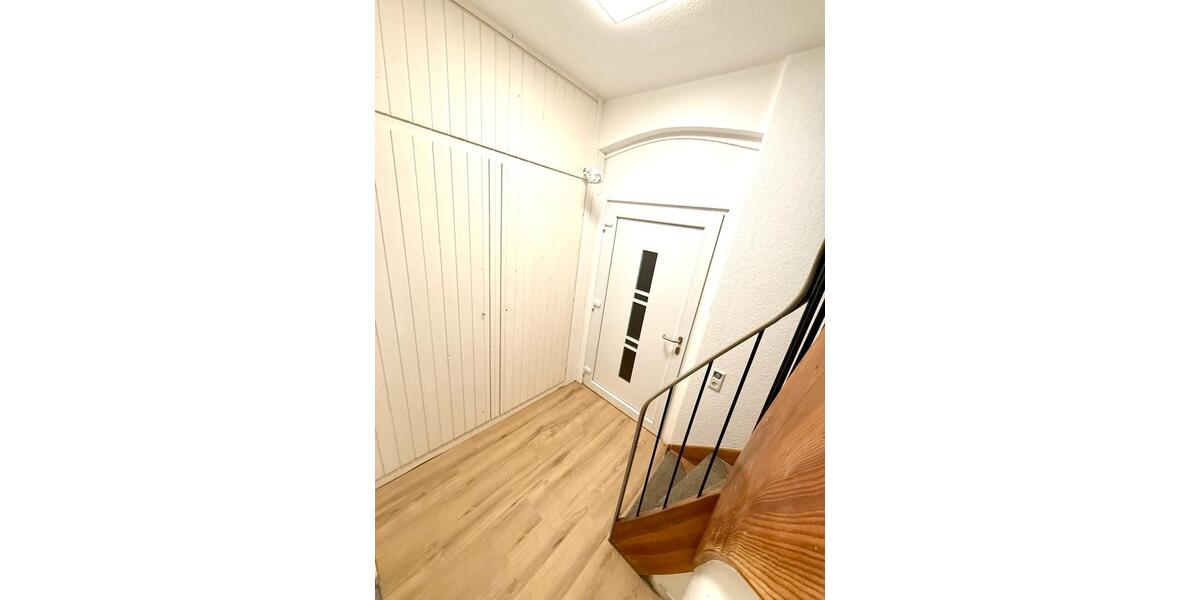 Liebevoll sanierte, zentral gelegene Altbauwohnung 4ZK2B 4 zimmer