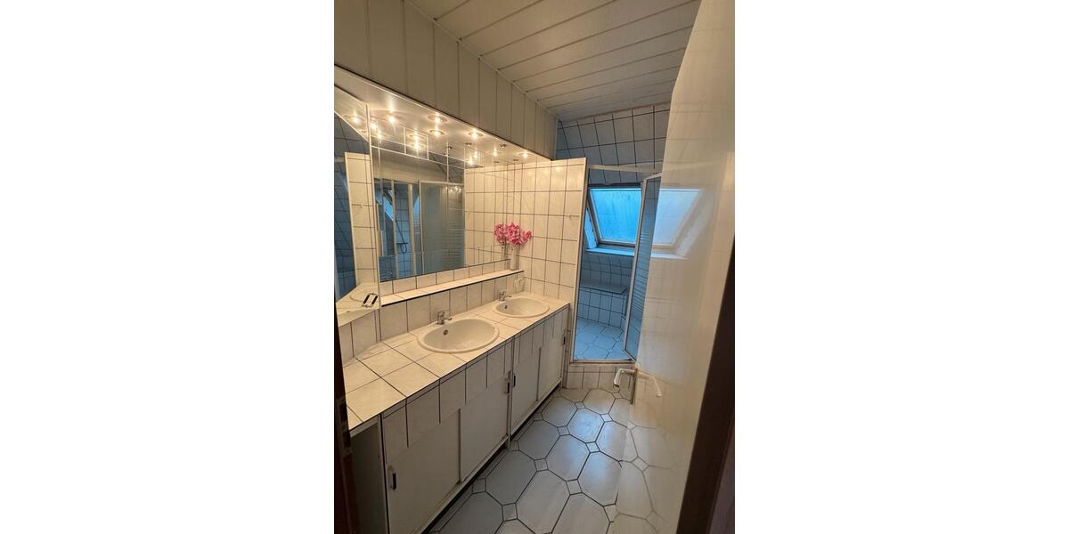Etagenwohnung Bönningstedt - 3 Zimmer, 72 m&sup2;, 1.650&euro; | Angebot:26693779